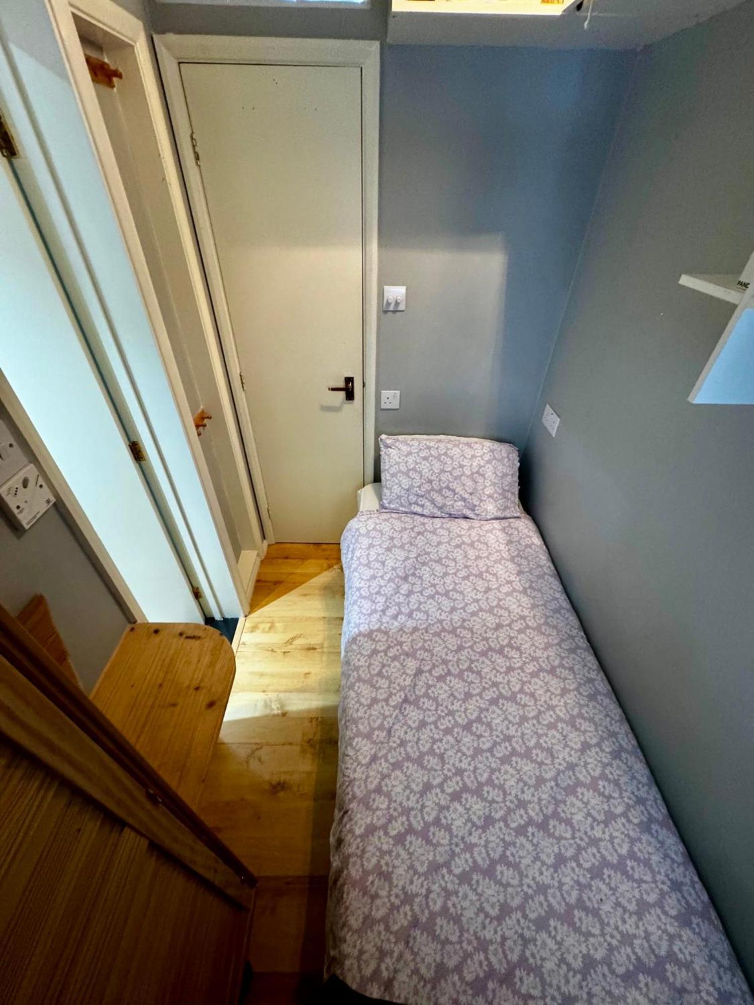 Amazing En-Suite Apartment In Finchley Central 伦敦 外观 照片