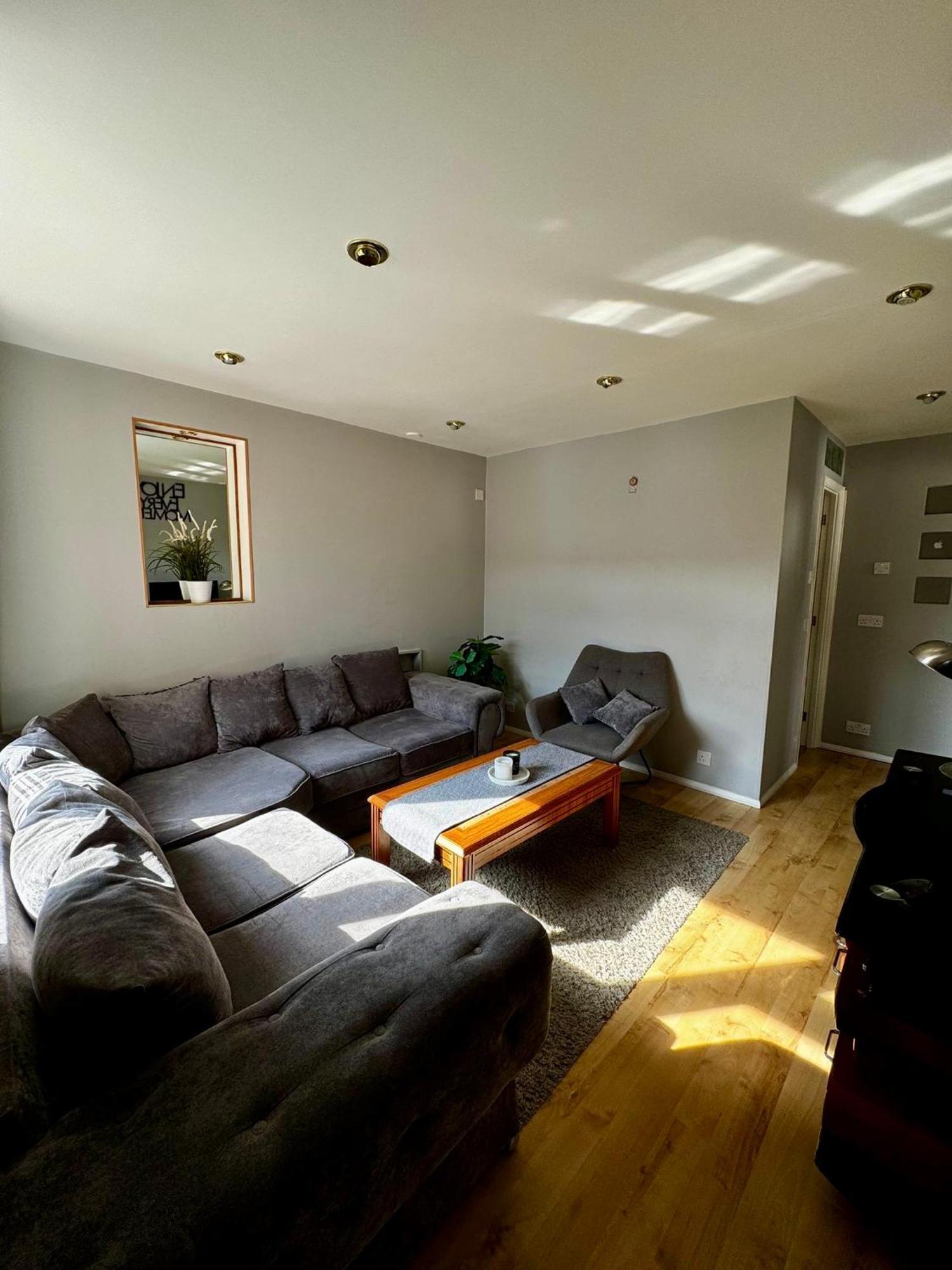 Amazing En-Suite Apartment In Finchley Central 伦敦 外观 照片